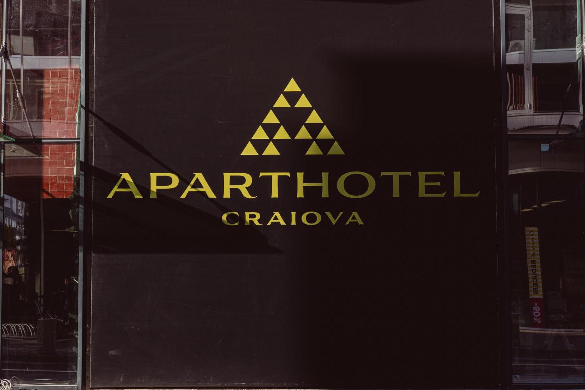 Aparthotel Craiova Exterior photo