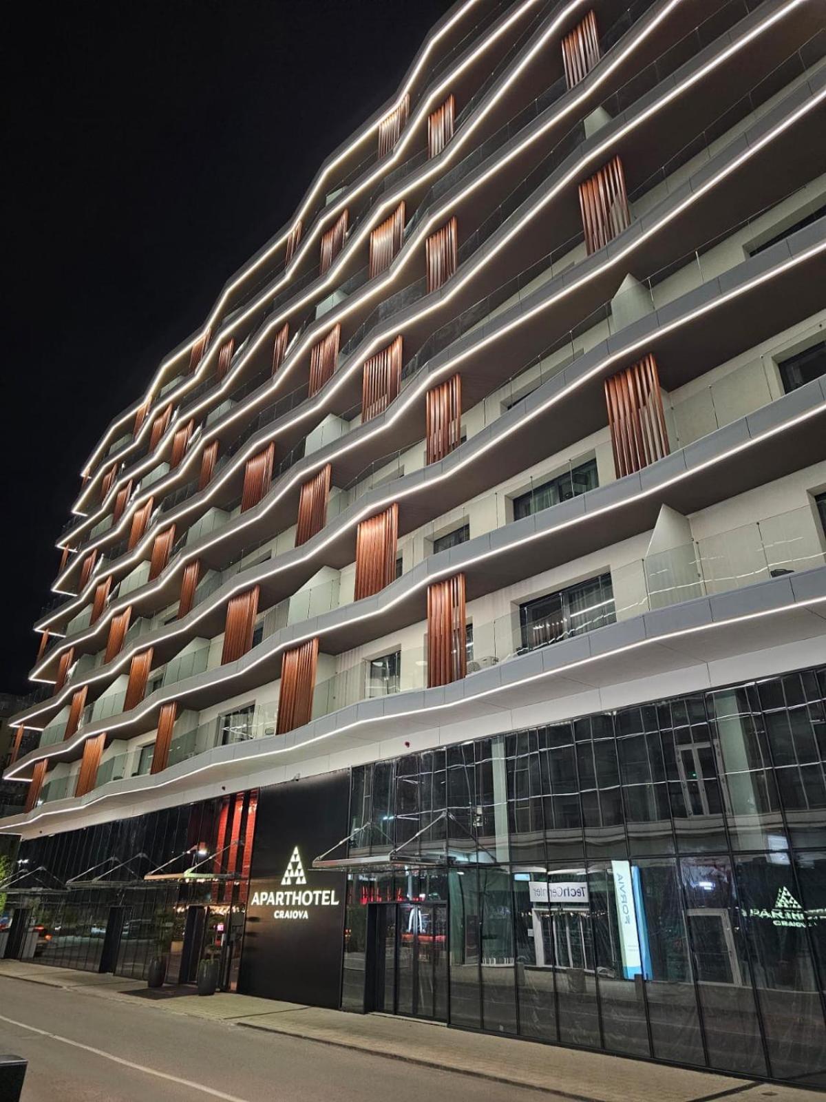 Aparthotel Craiova Exterior photo