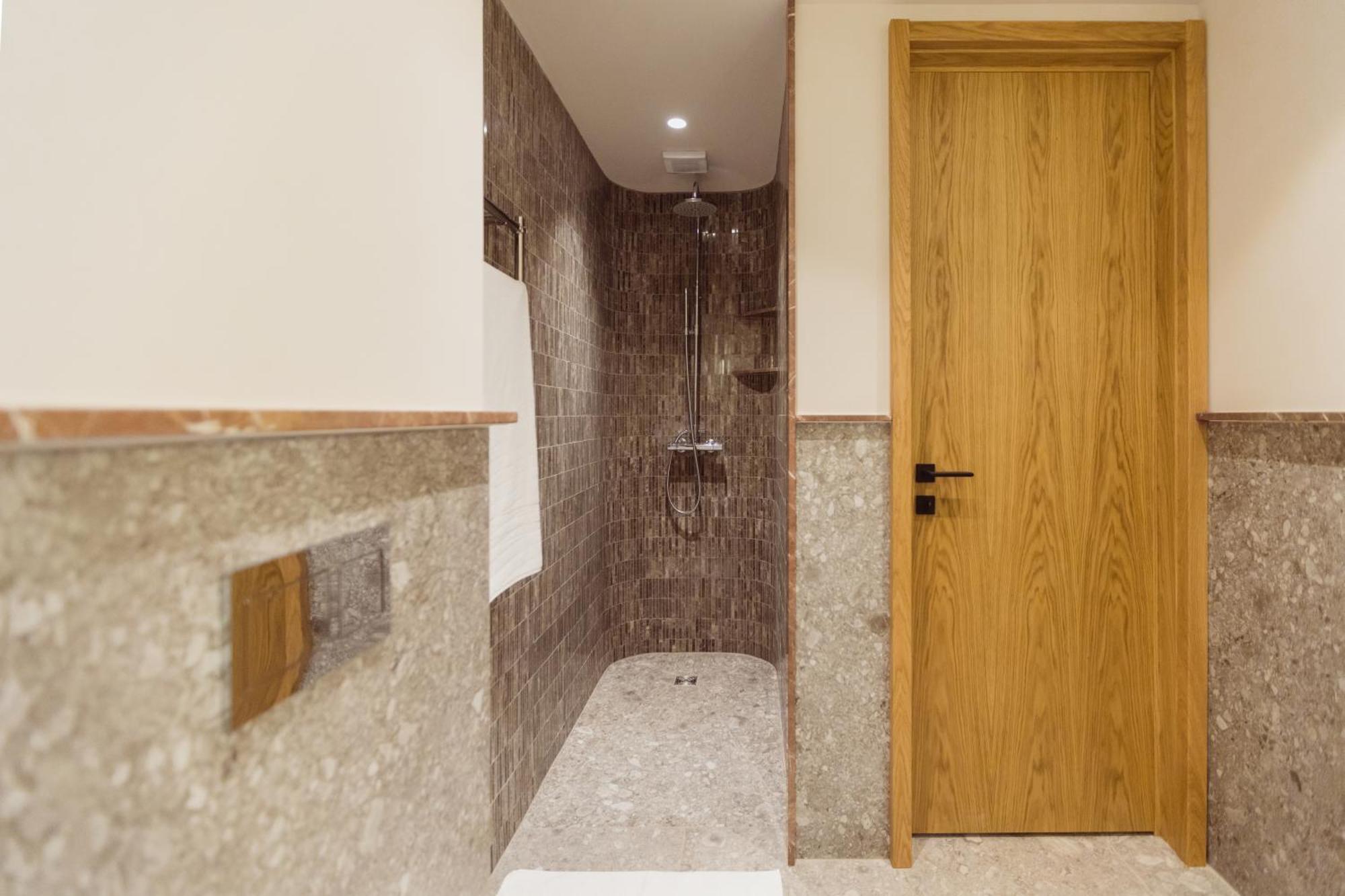 Aparthotel Craiova Exterior photo